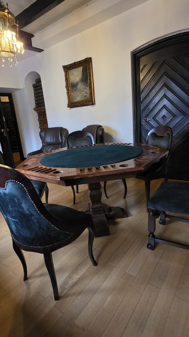 Art. History. Experience. – Descoperă camera secretă de poker privat în București interbelic 14 Art. History. Experience. – Descoperă camera secretă de poker privat în București interbelic